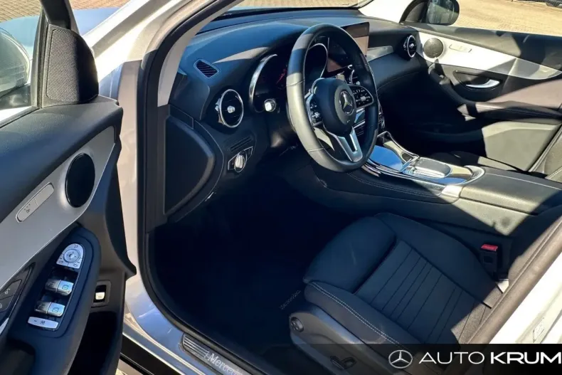 Mercedes-Benz GLC 300 din 2020 cu 22.680 km - oferta MER105335 - foto 7