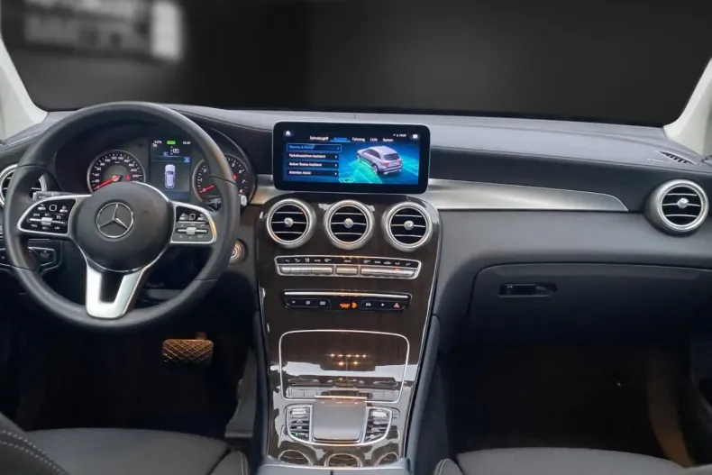 Mercedes-Benz GLC 300 din 2021 cu 34.614 km - oferta MER105346 - foto 8