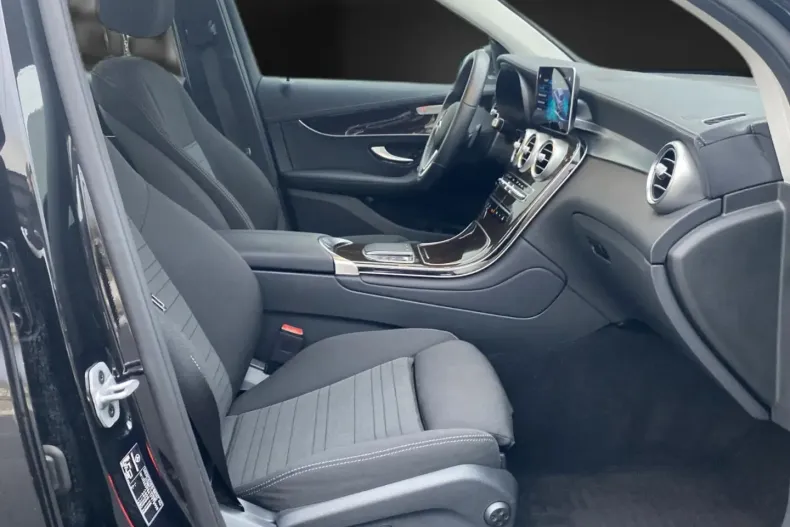 Mercedes-Benz GLC 300 din 2021 cu 34.614 km - oferta MER105346 - foto 11