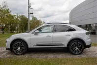 Porsche Macan din 2025 cu 9.900 km - oferta POR105364 - foto 2