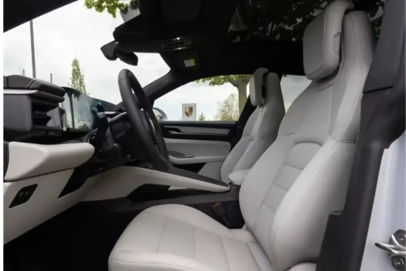 Porsche Macan din 2025 cu 9.900 km - oferta POR105364 - foto 6