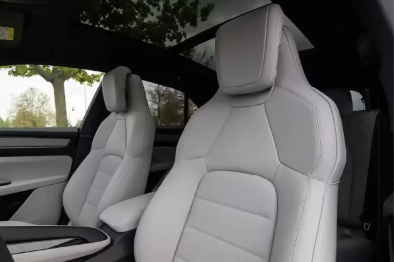 Porsche Macan din 2025 cu 9.900 km - oferta POR105364 - foto 7