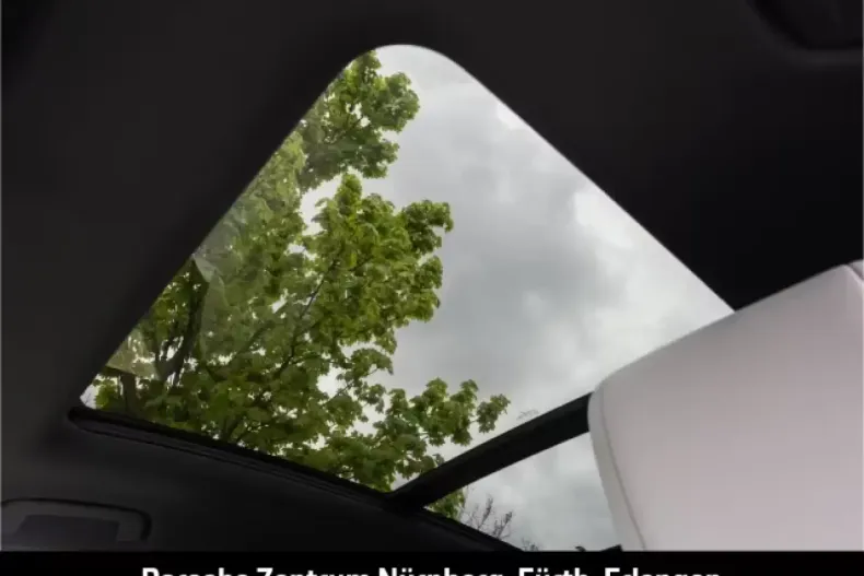 Porsche Macan din 2025 cu 9.900 km - oferta POR105364 - foto 8