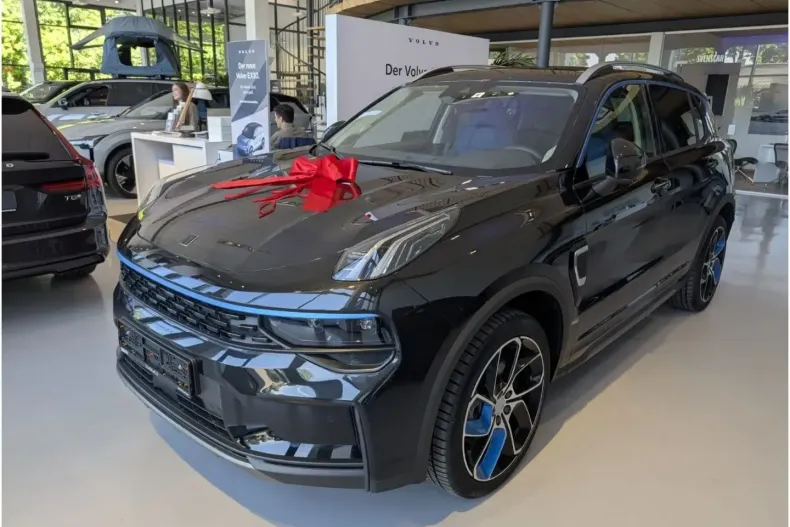 Lynk&Co 01 din 2023 cu 18.070 km - oferta LYN105373 - foto 1