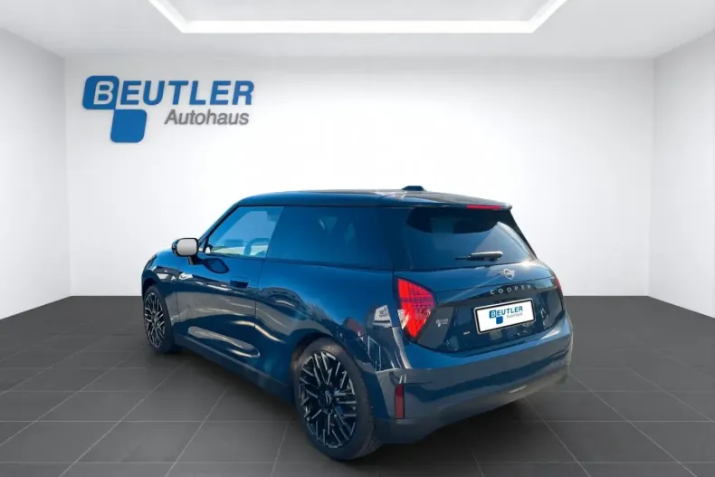 MINI Cooper SE din 2024 cu 13.537 km - oferta MIN105374 - foto 3