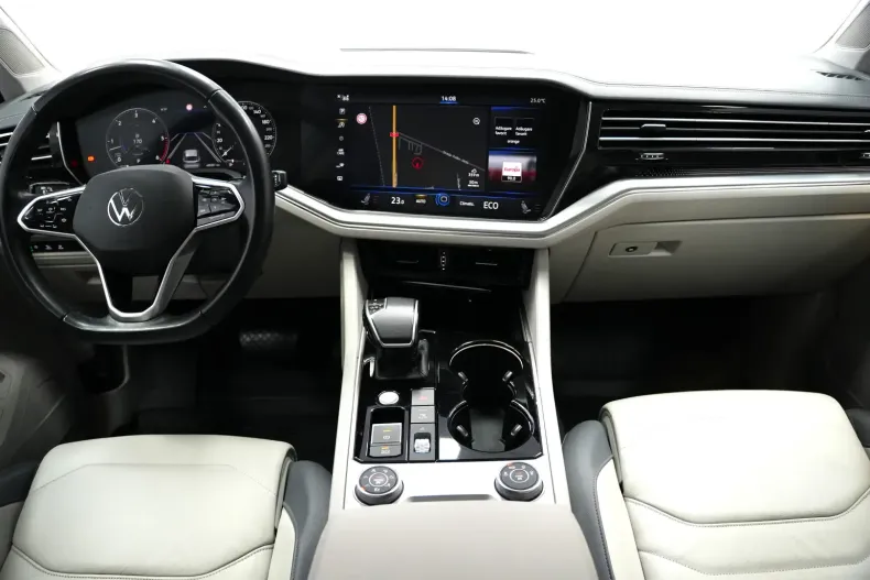 Volkswagen Touareg din 2023 cu 45.000 km - oferta VOL105378 - foto 11