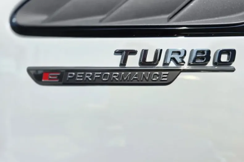 Mercedes-Benz C 63 AMG din 2025 cu 2.000 km - oferta MER105385 - foto 6