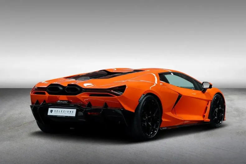 Lamborghini Revuelto din 2024 cu 5.945 km - oferta LAM105387 - foto 3