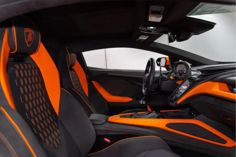 Lamborghini Revuelto din 2024 cu 5.945 km - oferta LAM105387 - foto 6