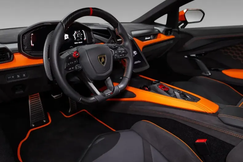 Lamborghini Revuelto din 2024 cu 5.945 km - oferta LAM105387 - foto 7