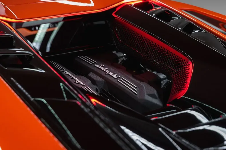 Lamborghini Revuelto din 2024 cu 5.945 km - oferta LAM105387 - foto 13