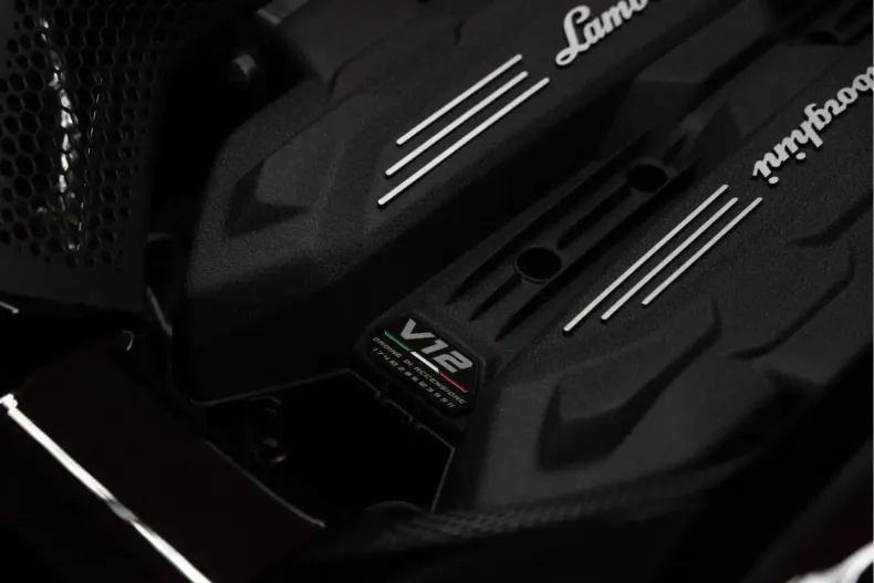 Lamborghini Revuelto din 2024 cu 5.945 km - oferta LAM105387 - foto 20