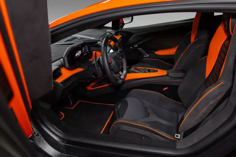 Lamborghini Revuelto din 2024 cu 5.945 km - oferta LAM105387 - foto 22