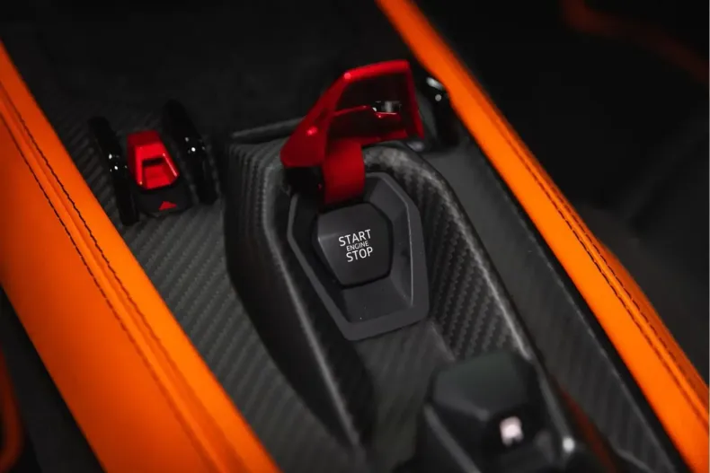 Lamborghini Revuelto din 2024 cu 5.945 km - oferta LAM105387 - foto 28