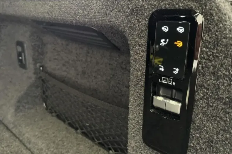 Land Rover Range Rover din 2024 cu 34.300 km - oferta LAN105390 - foto 17