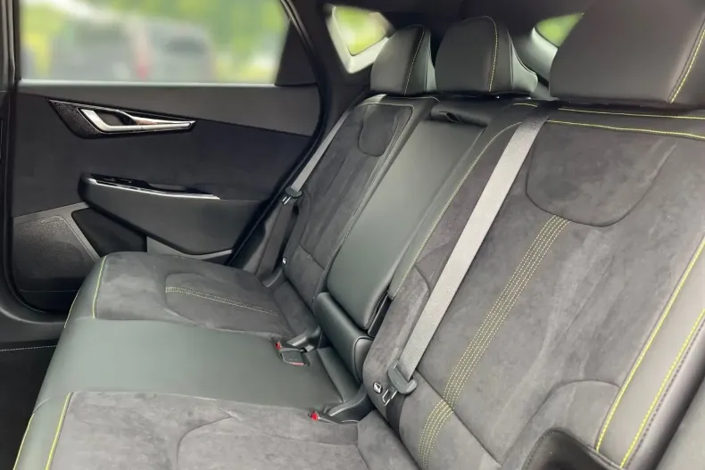 Kia EV6 din 2023 cu 7.933 km - oferta KIA105391 - foto 11