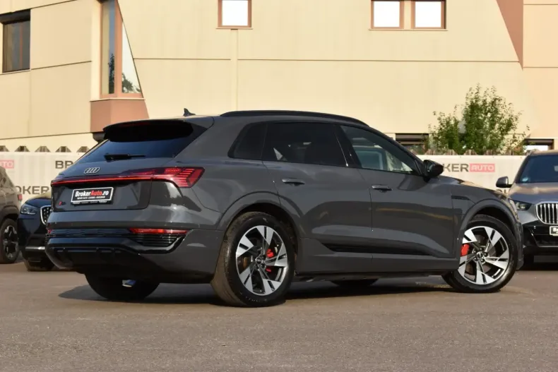 Audi Q8 e-tron din 2023 cu 39.280 km - oferta AUD105393 - foto 3