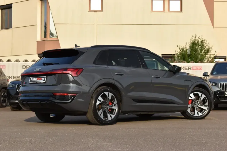 Audi Q8 e-tron din 2023 cu 39.280 km - oferta AUD105393 - foto 4