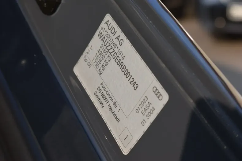 Audi Q8 e-tron din 2023 cu 39.280 km - oferta AUD105393 - foto 27