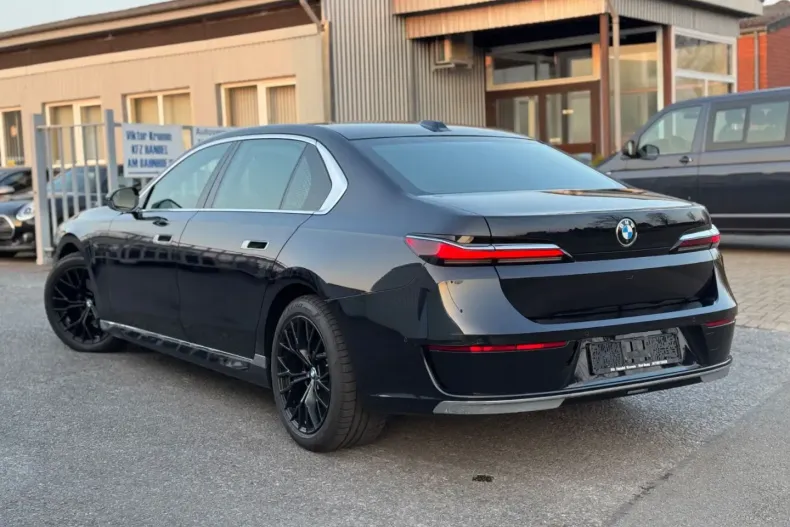 BMW 740 din 2023 cu 63.950 km - oferta BMW105396 - foto 5