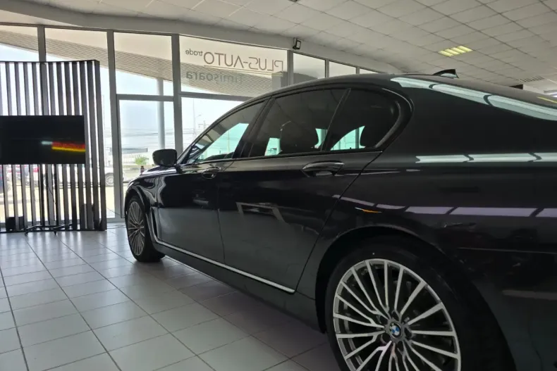 BMW 740 din 2022 cu 51.800 km - oferta BMW105401 - foto 8