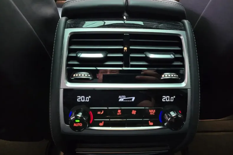 BMW 740 din 2022 cu 51.800 km - oferta BMW105401 - foto 26