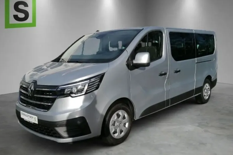 Renault Trafic din 2023 cu 18.136 km - oferta REN105403 - foto 1