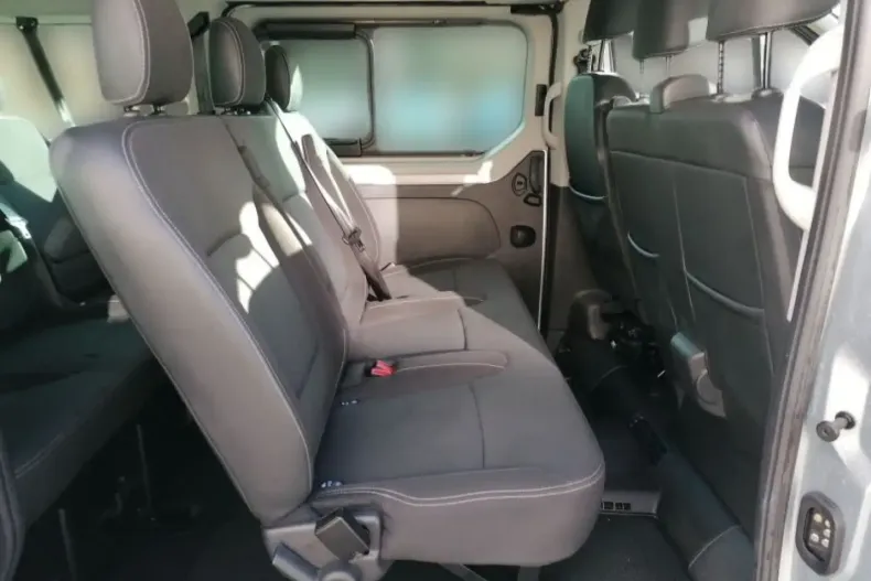 Renault Trafic din 2023 cu 18.136 km - oferta REN105403 - foto 9