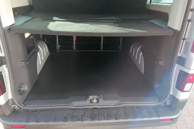 Renault Trafic din 2023 cu 18.136 km - oferta REN105403 - foto 10