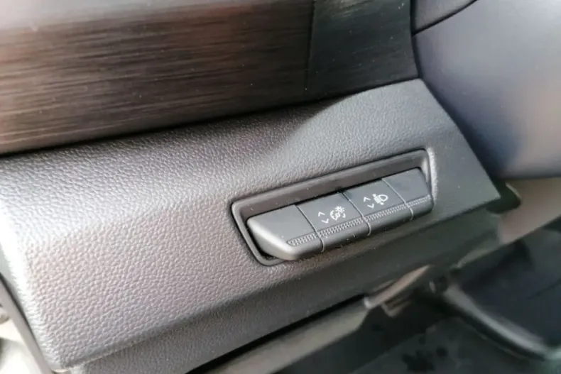 Renault Trafic din 2023 cu 18.136 km - oferta REN105403 - foto 12