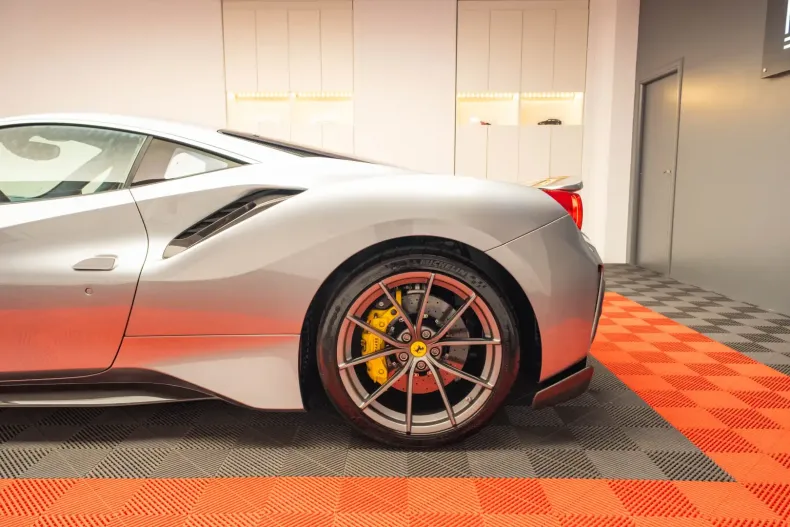 Ferrari 488 Pista din 2020 cu 2.986 km - oferta FER105408 - foto 8