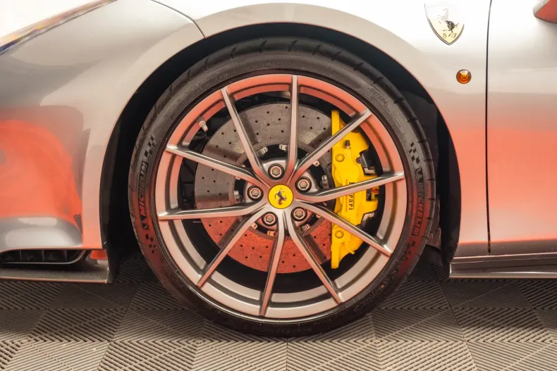 Ferrari 488 Pista din 2020 cu 2.986 km - oferta FER105408 - foto 14