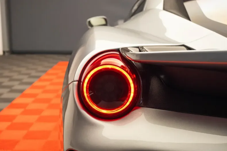 Ferrari 488 Pista din 2020 cu 2.986 km - oferta FER105408 - foto 16