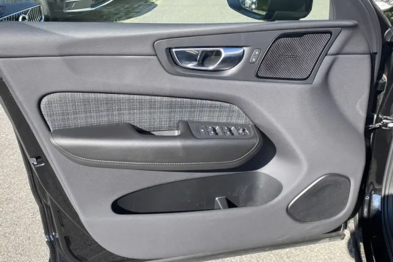 Volvo XC60 din 2022 cu 45.000 km - oferta VOL105419 - foto 10