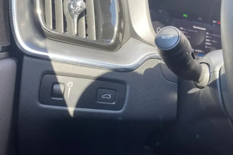 Volvo XC60 din 2022 cu 45.000 km - oferta VOL105419 - foto 17