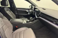 Volkswagen Touareg din 2022 cu 84.900 km - oferta VOL105423 - foto 2