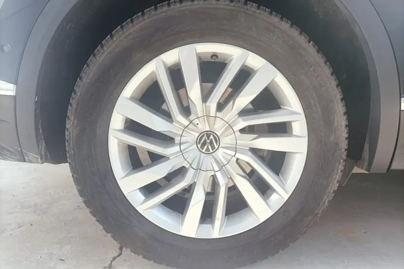 Volkswagen Touareg din 2025 cu 80.365 km - oferta VOL105432 - foto 5