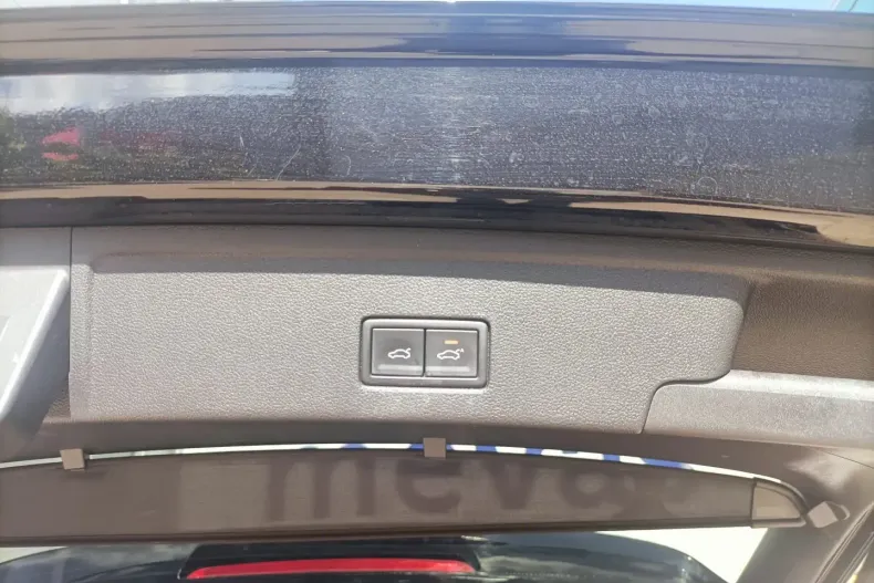 Volkswagen Touareg din 2025 cu 80.365 km - oferta VOL105432 - foto 10