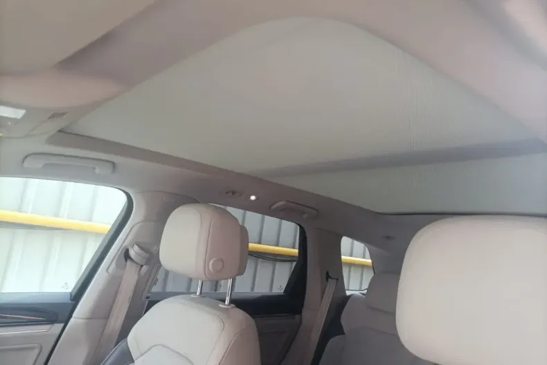 Volkswagen Touareg din 2025 cu 80.365 km - oferta VOL105432 - foto 24