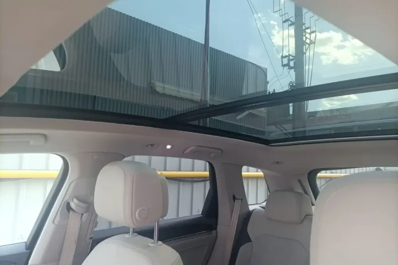 Volkswagen Touareg din 2025 cu 80.365 km - oferta VOL105432 - foto 27