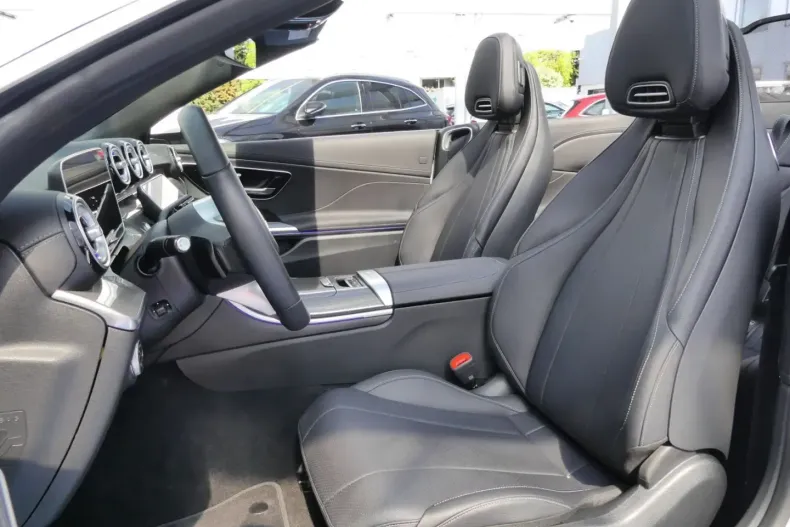 Mercedes-Benz CLE 200 din 2024 cu 7.370 km - oferta MER105434 - foto 9