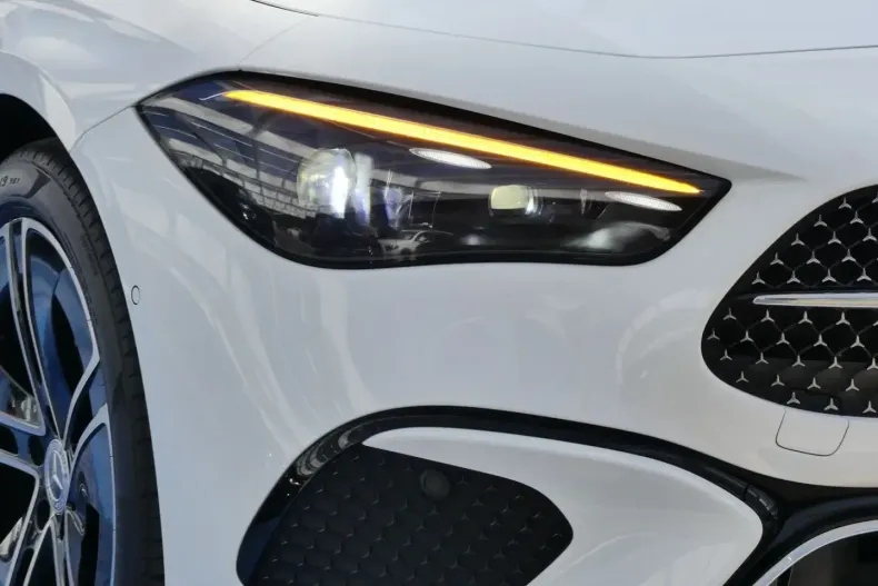 Mercedes-Benz CLE 200 din 2024 cu 7.370 km - oferta MER105434 - foto 25