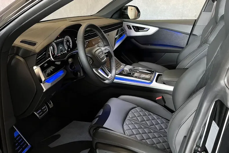 Audi Q8 din 2025 cu 30 km - oferta AUD105436 - foto 4