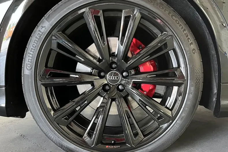 Audi Q8 din 2025 cu 30 km - oferta AUD105436 - foto 5