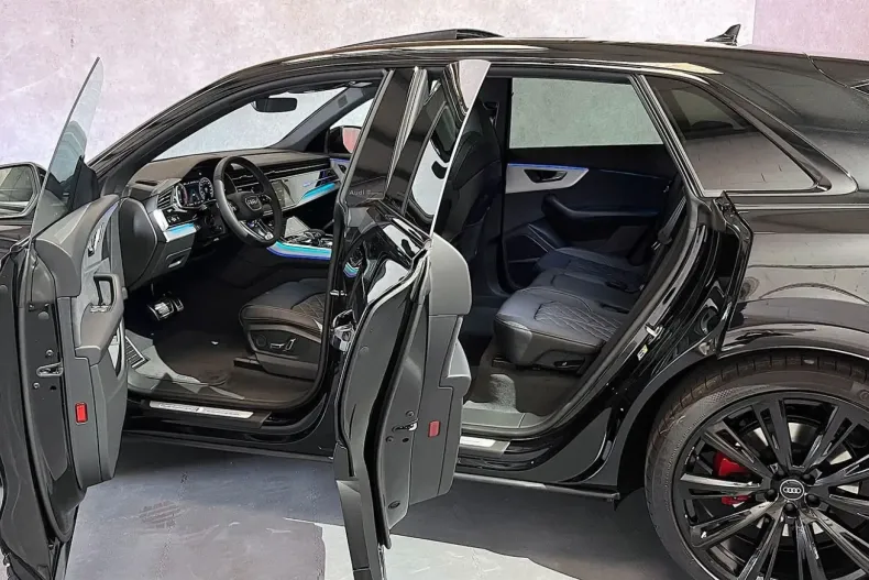 Audi Q8 din 2025 cu 30 km - oferta AUD105436 - foto 7