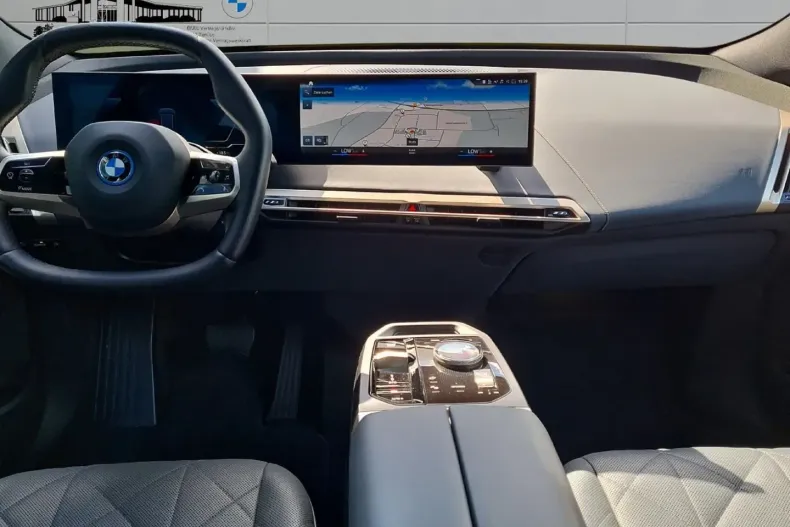 BMW iX din 2023 cu 70.320 km - oferta BMW105437 - foto 9