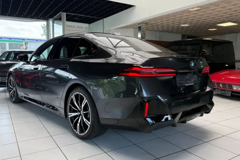 BMW 520 din 2024 cu 18.900 km - oferta BMW105439 - foto 4