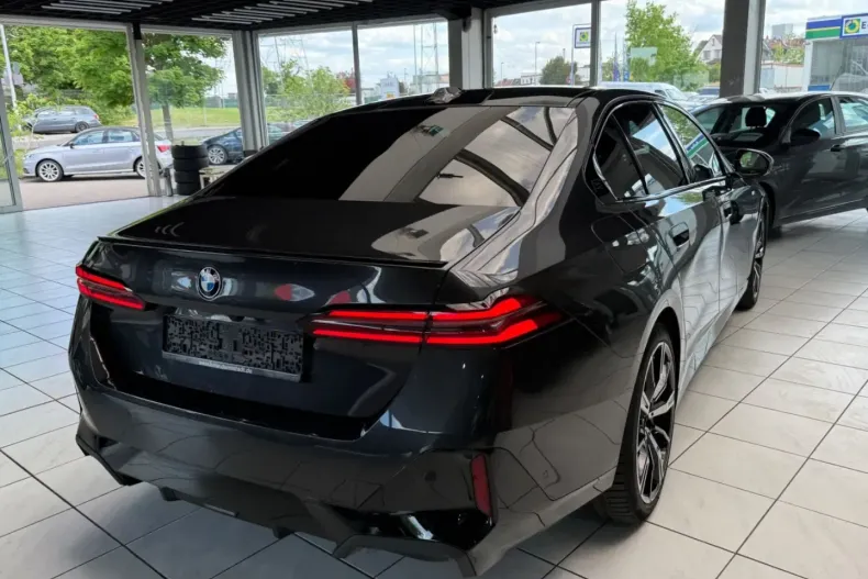 BMW 520 din 2024 cu 18.900 km - oferta BMW105439 - foto 5