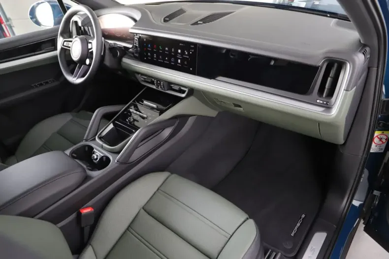 Porsche Cayenne din 2025 cu 30 km - oferta POR105451 - foto 9