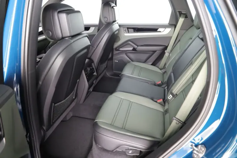 Porsche Cayenne din 2025 cu 30 km - oferta POR105451 - foto 19